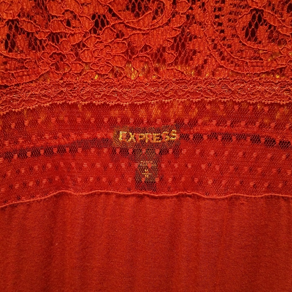 Express Top - Picture 2 of 3